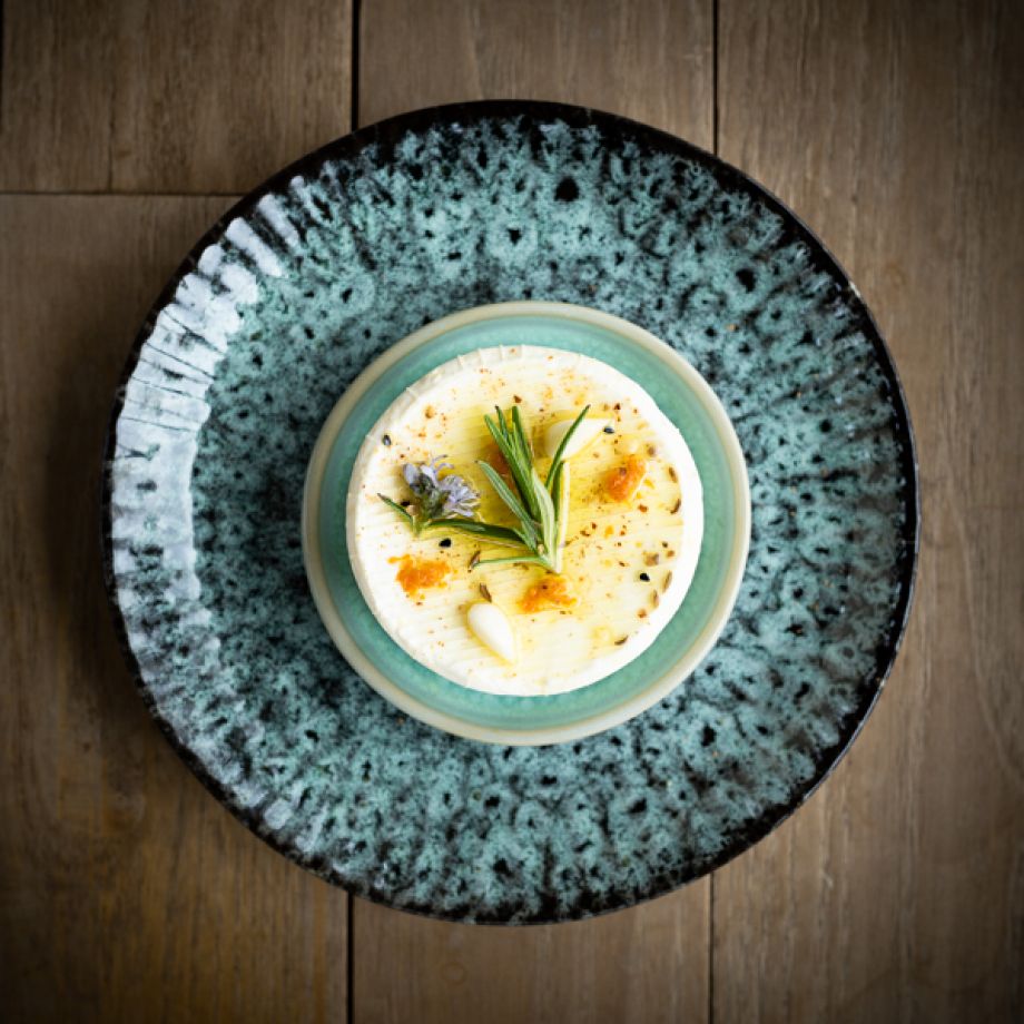 Foodfoto hübsch angerichteter teller mit Käse